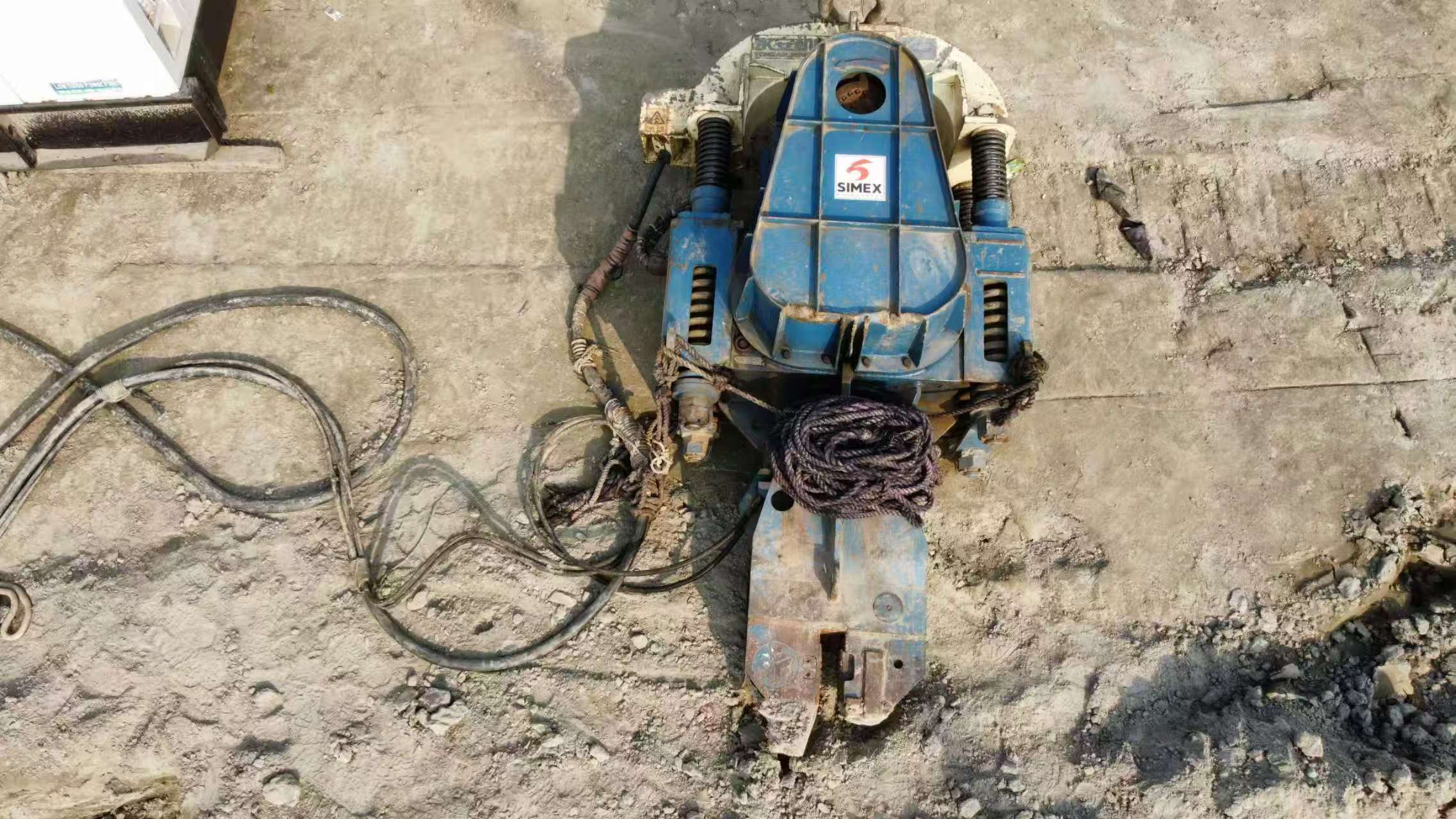 DZ-90 Electric vibratory hammer